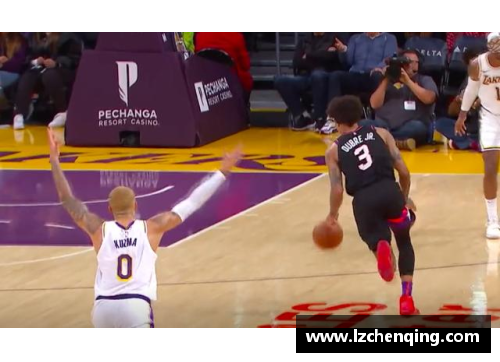 suncitygroup太阳集团NBA裁判判罚争议，引发球迷热议：真实竞技还是太过假象？ - 副本